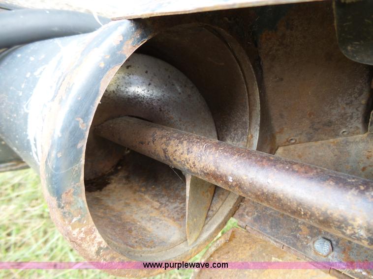 image for item K5299 Gleaner L2 combine