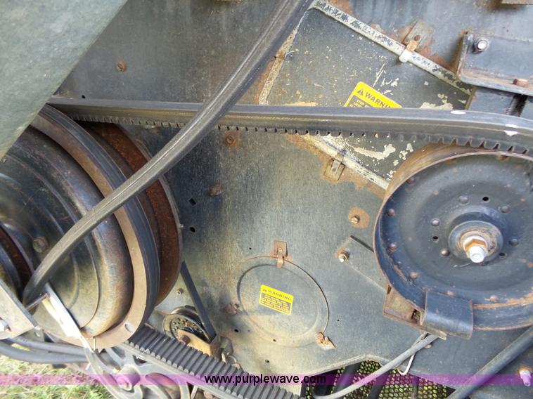 image for item K5299 Gleaner L2 combine