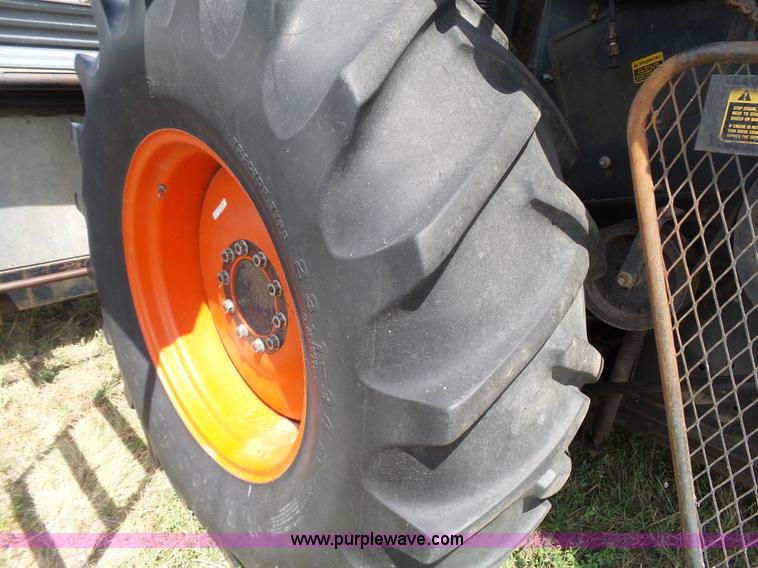 image for item K5299 Gleaner L2 combine