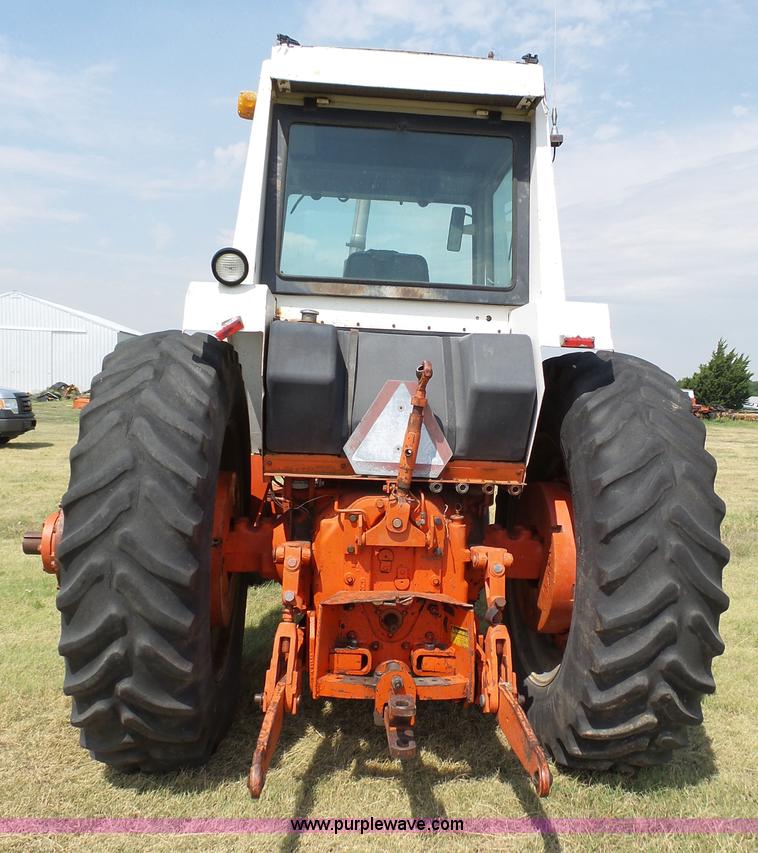 image for item K5301 1976 Case 1570 tractor