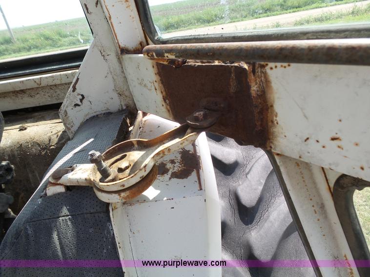 image for item K5301 1976 Case 1570 tractor