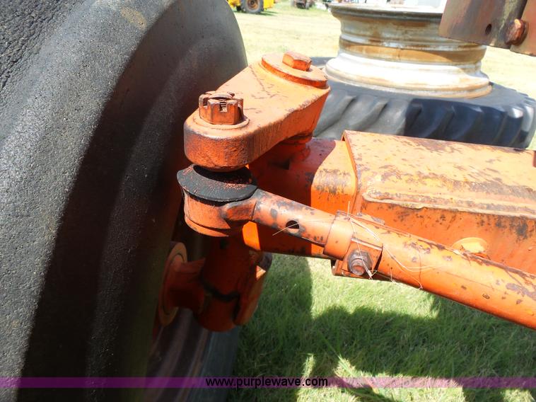 image for item K5301 1976 Case 1570 tractor