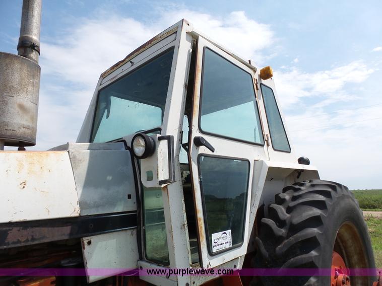 image for item K5301 1976 Case 1570 tractor