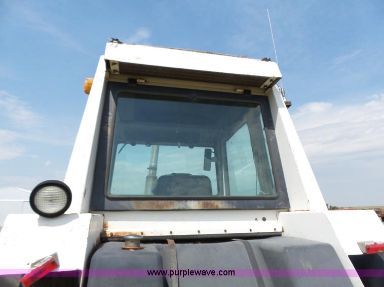 image for item K5301 1976 Case 1570 tractor