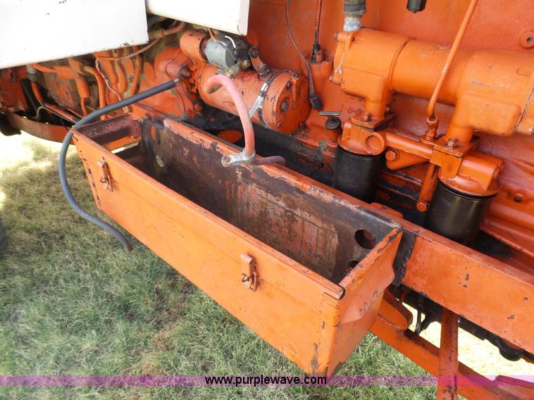 image for item K5301 1976 Case 1570 tractor