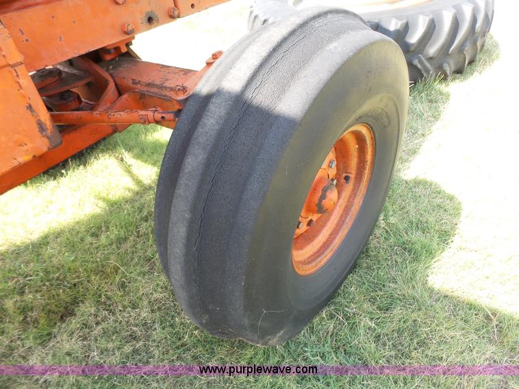 image for item K5301 1976 Case 1570 tractor