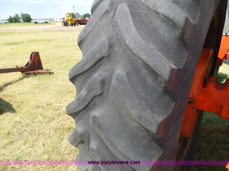image for item K5301 1976 Case 1570 tractor