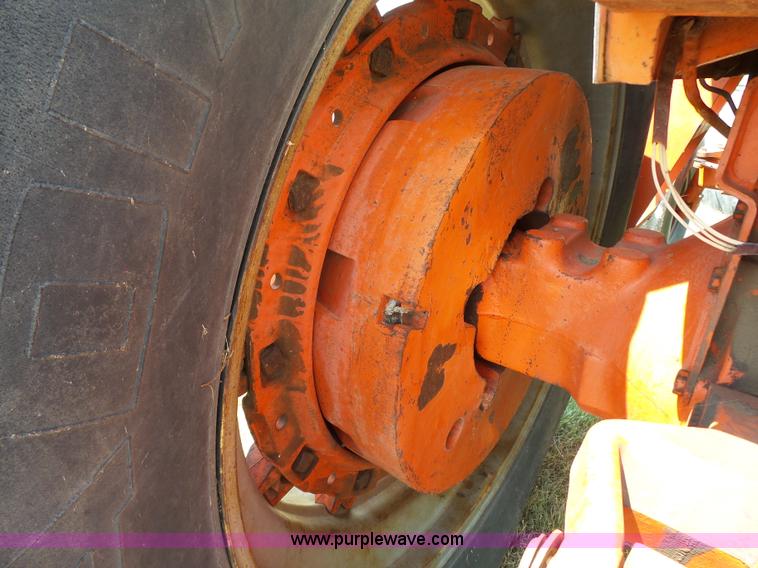 image for item K5301 1976 Case 1570 tractor