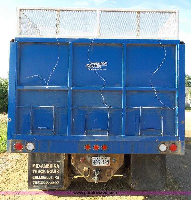 image for item K5317 1991 Mack CH613 silage/grain truck