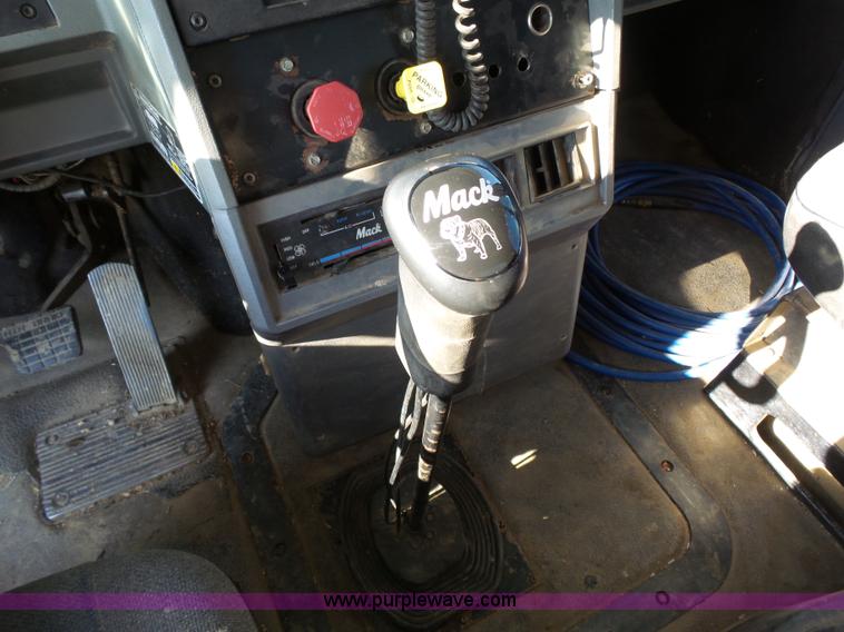 image for item K5317 1991 Mack CH613 silage/grain truck