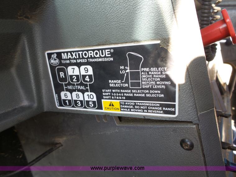 image for item K5317 1991 Mack CH613 silage/grain truck