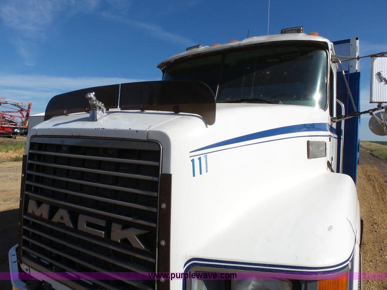 image for item K5317 1991 Mack CH613 silage/grain truck