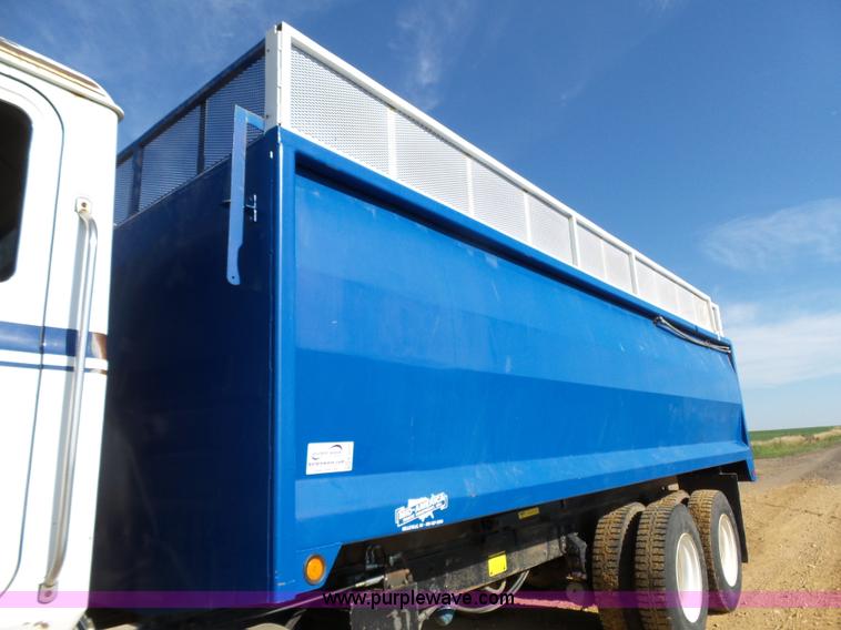 image for item K5317 1991 Mack CH613 silage/grain truck