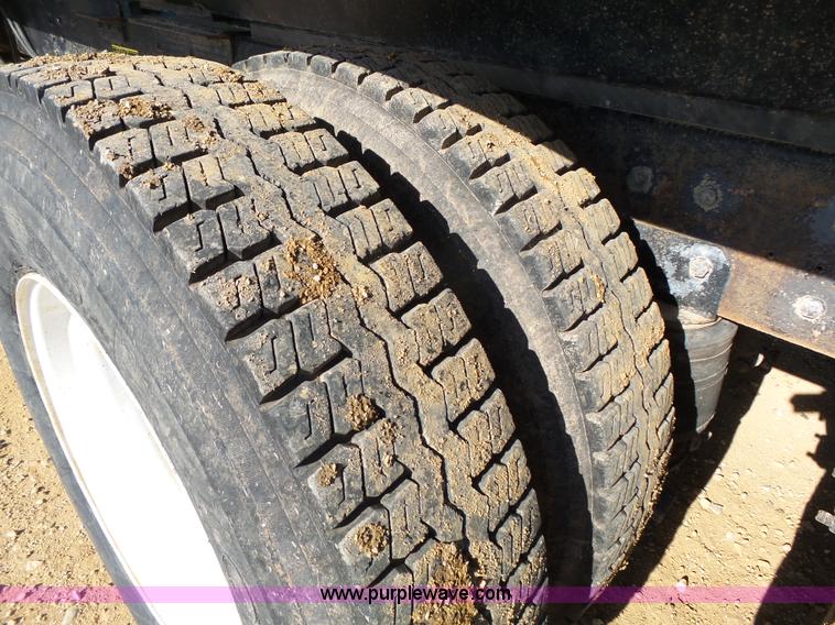 image for item K5317 1991 Mack CH613 silage/grain truck