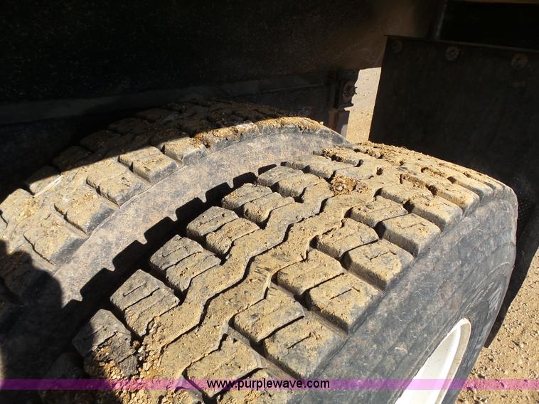 image for item K5317 1991 Mack CH613 silage/grain truck