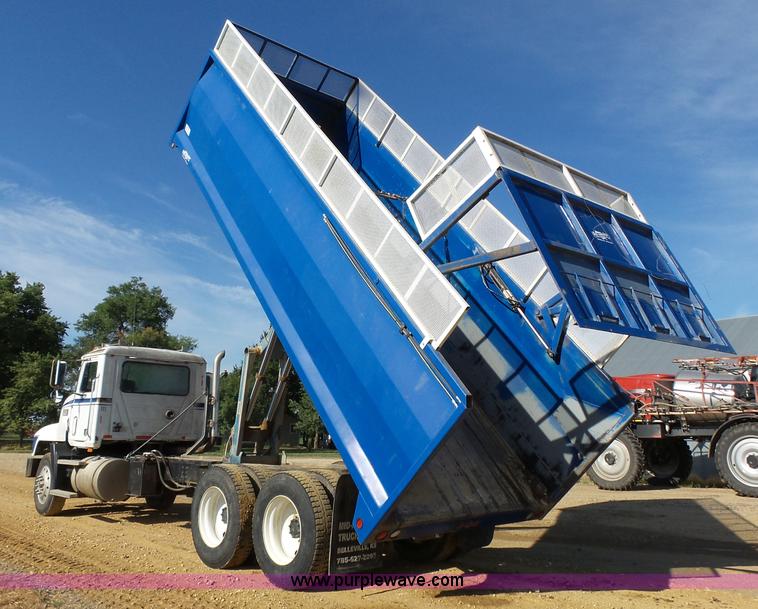 image for item K5317 1991 Mack CH613 silage/grain truck