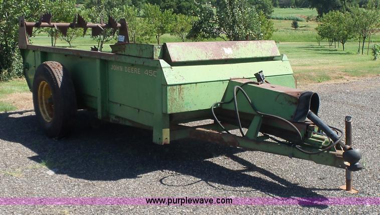 image for item K7065 John Deere 450 manure spreader