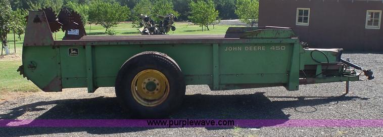 image for item K7065 John Deere 450 manure spreader