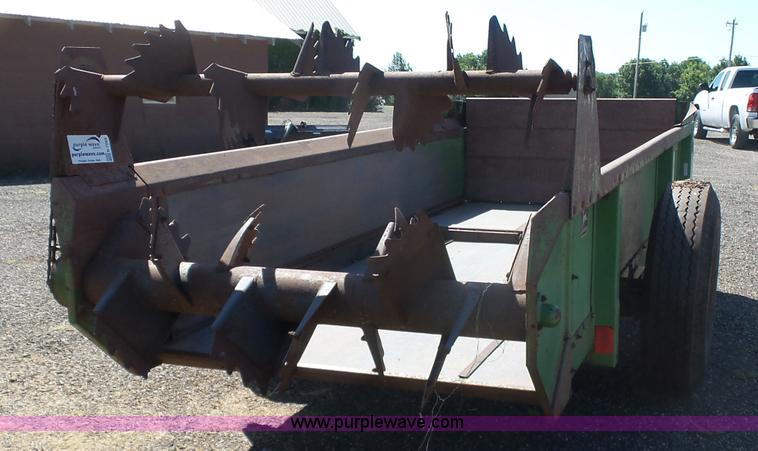 image for item K7065 John Deere 450 manure spreader