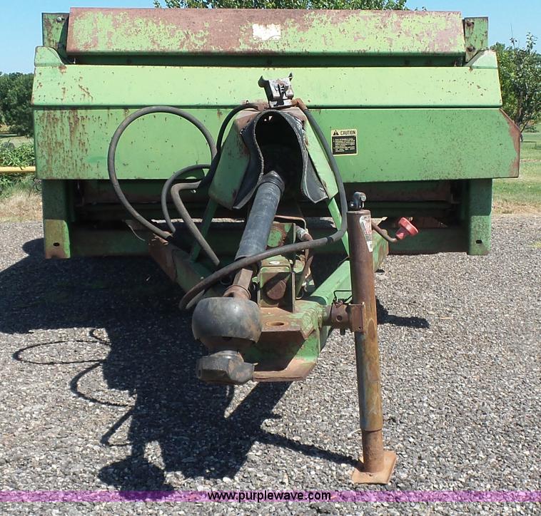 image for item K7065 John Deere 450 manure spreader