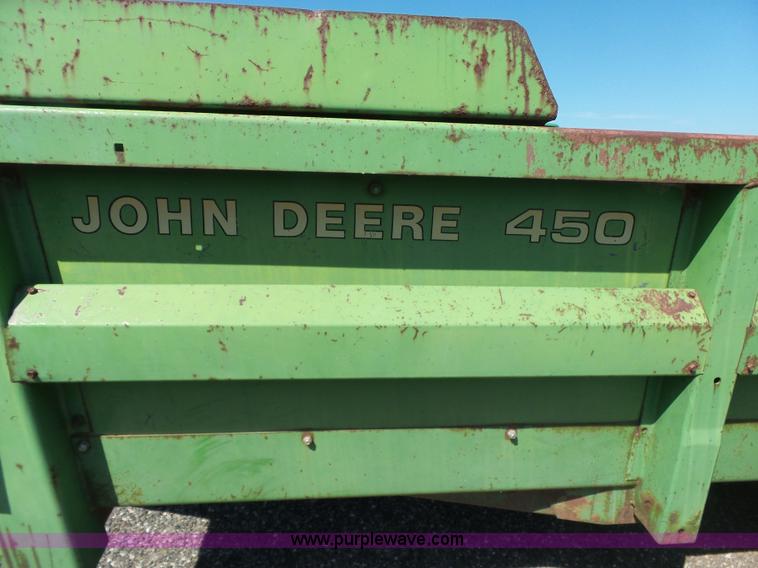 image for item K7065 John Deere 450 manure spreader