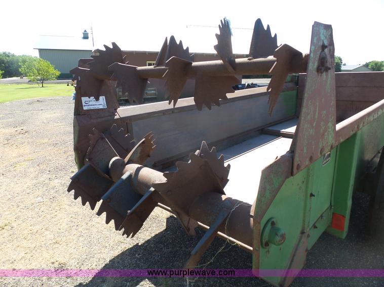 image for item K7065 John Deere 450 manure spreader