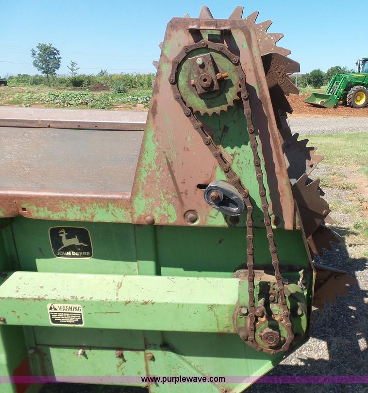 image for item K7065 John Deere 450 manure spreader