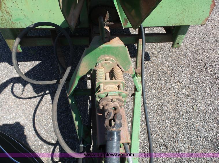 image for item K7065 John Deere 450 manure spreader