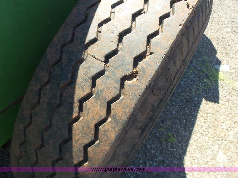 image for item K7065 John Deere 450 manure spreader