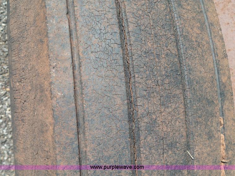 image for item K7065 John Deere 450 manure spreader