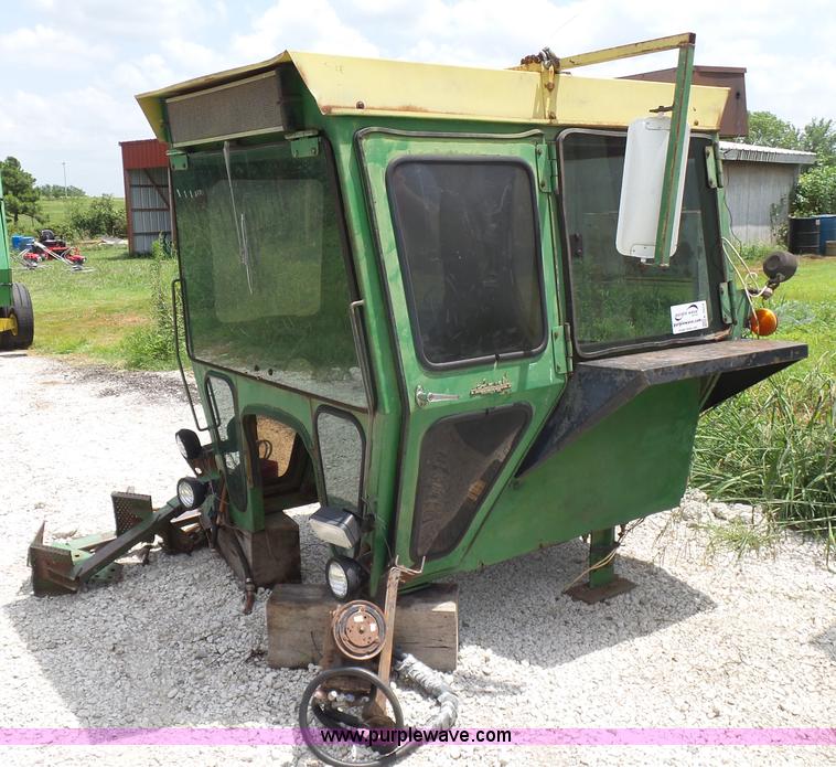 image for item K7074 John Deere 4020 tractor cab