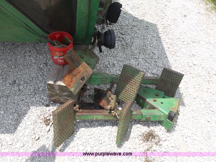 image for item K7074 John Deere 4020 tractor cab