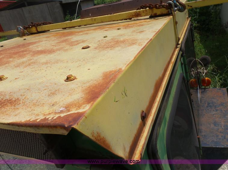 image for item K7074 John Deere 4020 tractor cab