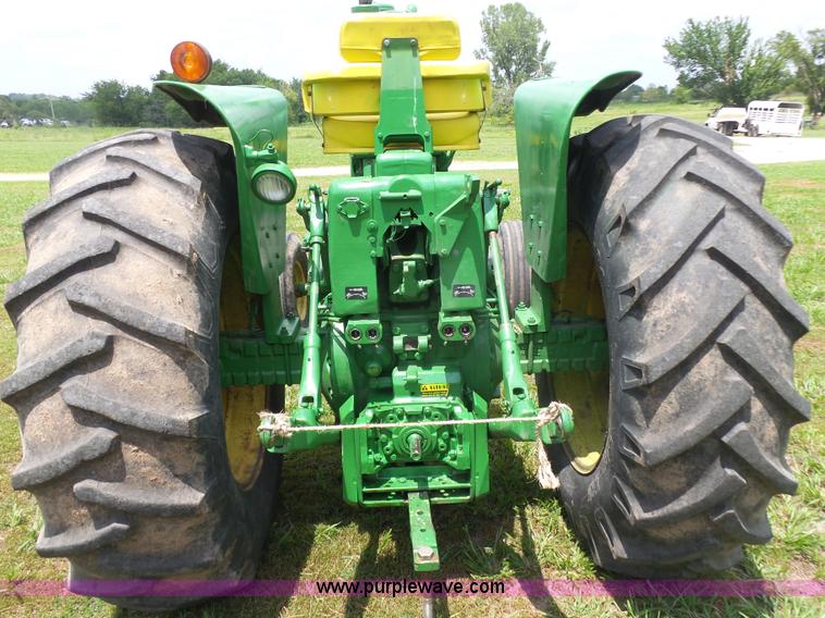 image for item K7080 John Deere 4020 tractor