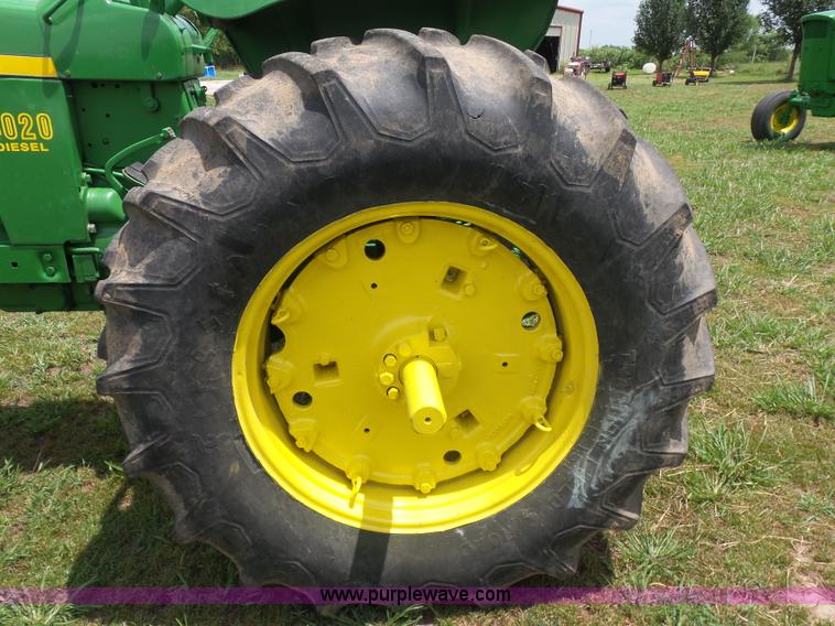 image for item K7080 John Deere 4020 tractor