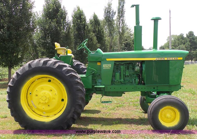image for item K7081 John Deere 4520 tractor