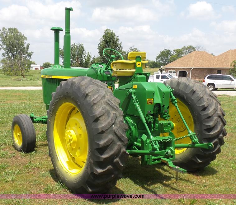 image for item K7081 John Deere 4520 tractor