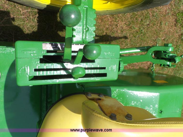 image for item K7081 John Deere 4520 tractor