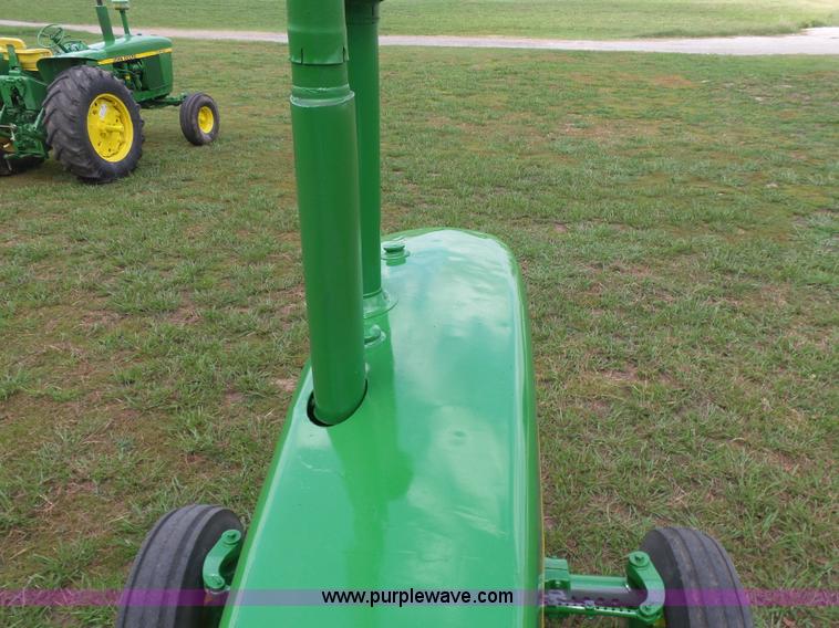 image for item K7081 John Deere 4520 tractor