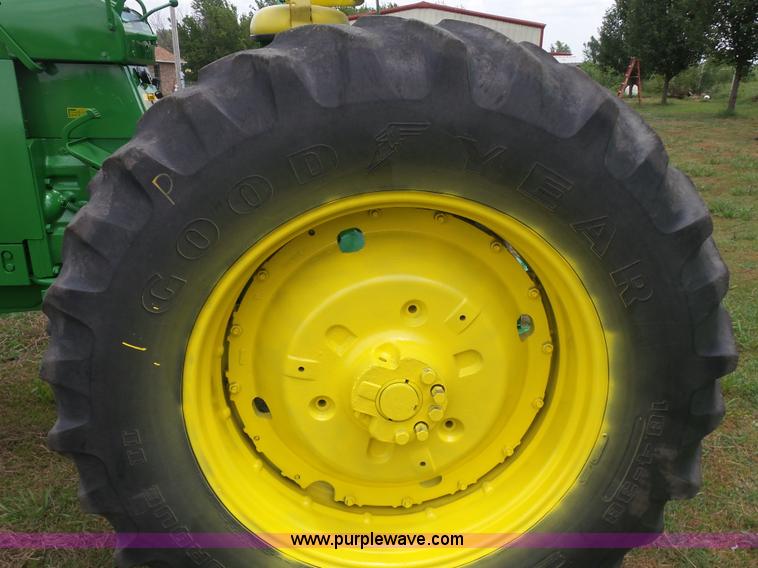 image for item K7081 John Deere 4520 tractor