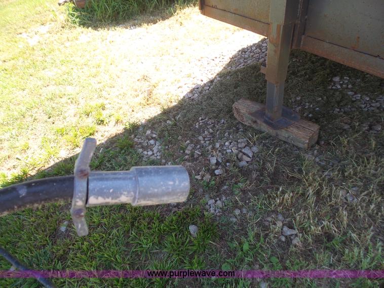 image for item L4935 1982 Bonanza livestock trailer