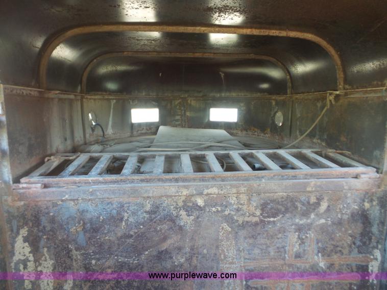 image for item L4935 1982 Bonanza livestock trailer