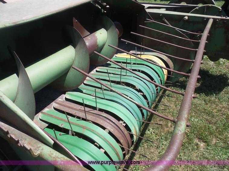 image for item L4936 John Deere 14T small square baler