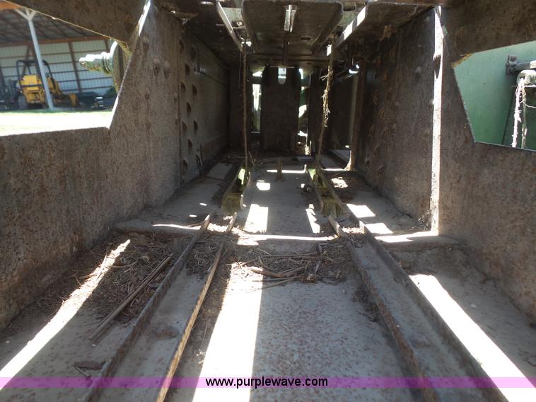 image for item L4936 John Deere 14T small square baler