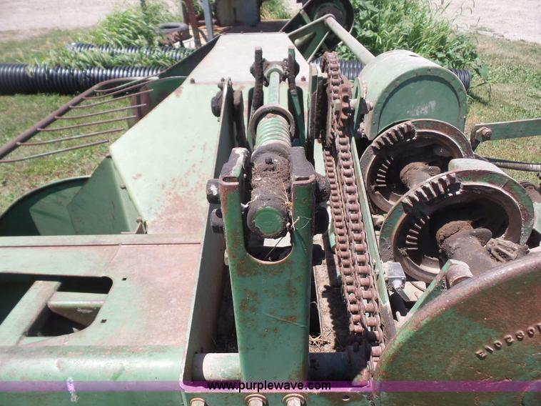 image for item L4936 John Deere 14T small square baler