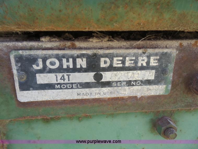 image for item L4936 John Deere 14T small square baler
