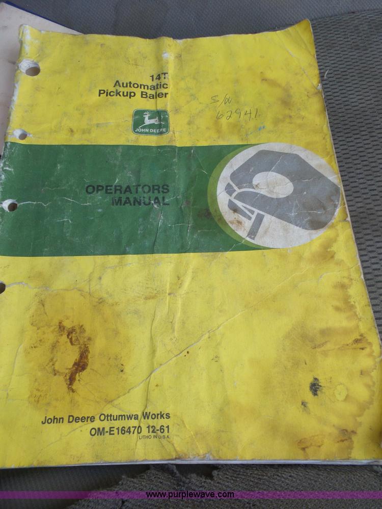 image for item L4936 John Deere 14T small square baler