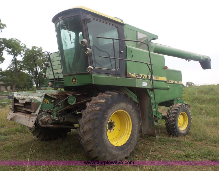 image for item L4940 1982 John Deere 7720 RWA combine