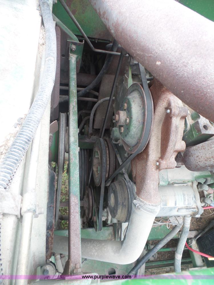 image for item L4940 1982 John Deere 7720 RWA combine