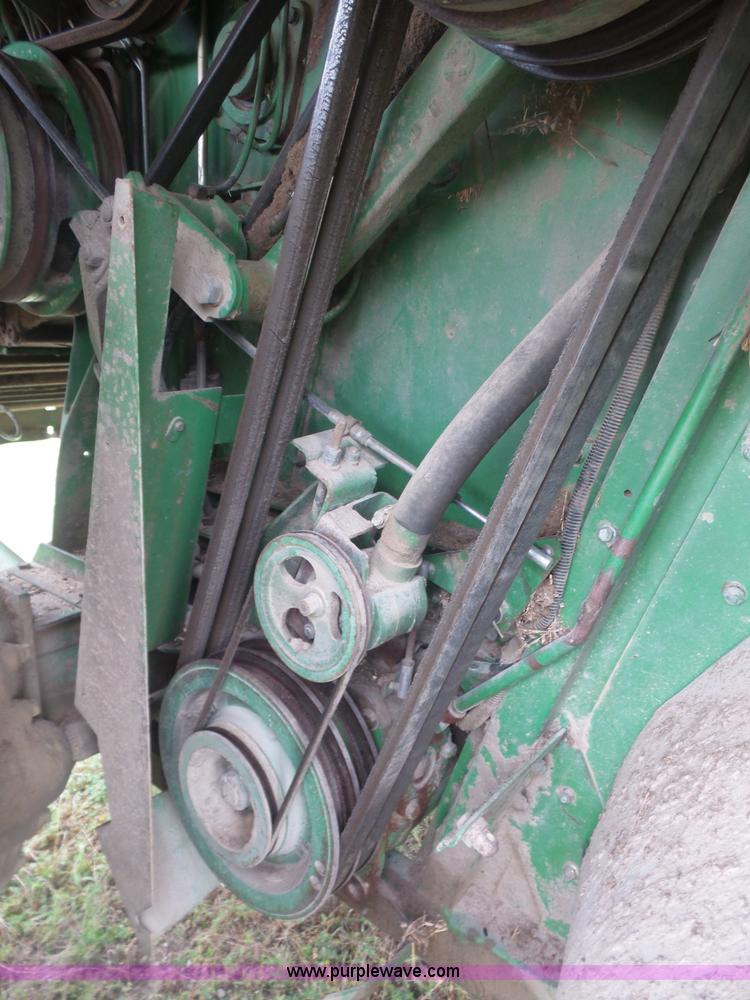 image for item L4940 1982 John Deere 7720 RWA combine